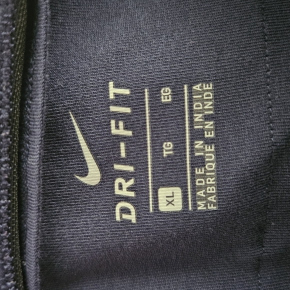 Nike Dri-FIT Black Jacket - Picture 1 of 3